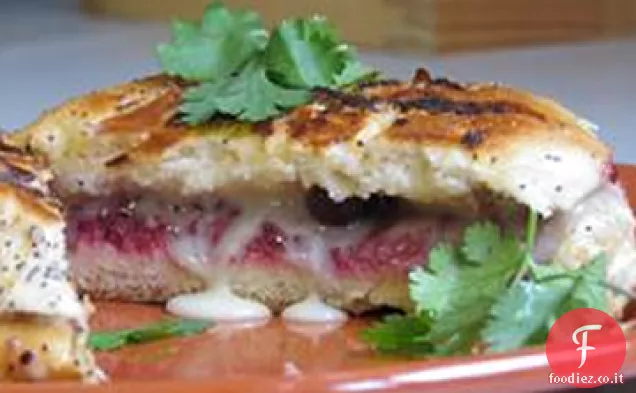 Panino al Camembert alla griglia