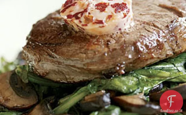 Filetto di manzo scottato con rucola e funghi
