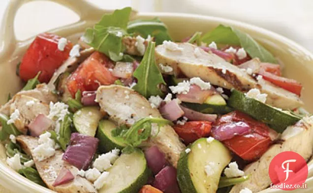 Insalata di rucola di pollo e verdure alla griglia