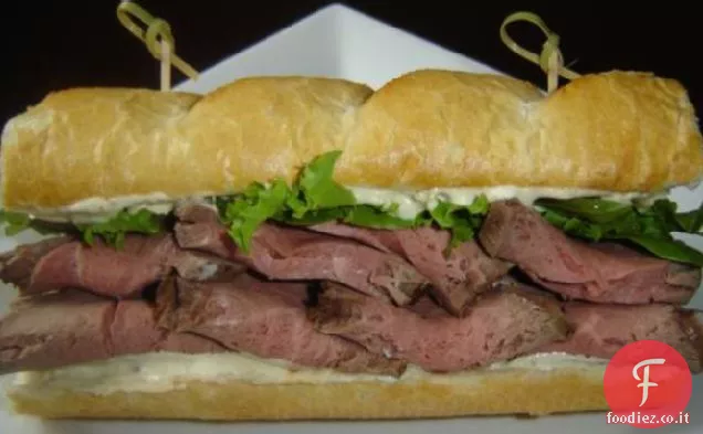 Panino con salsa di manzo e rafano