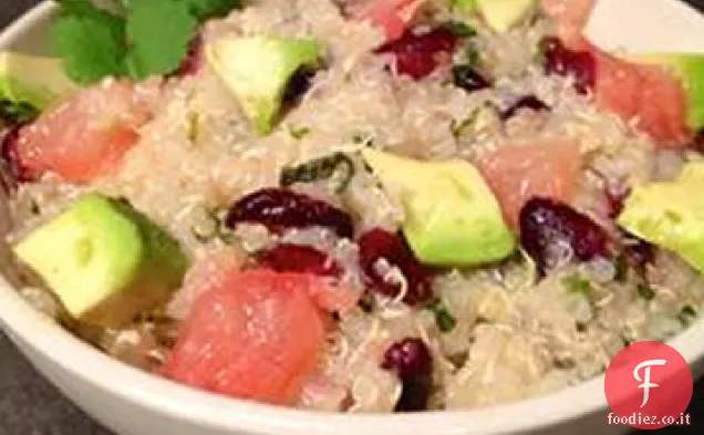 Insalata di quinoa con pompelmo, avocado e rucola