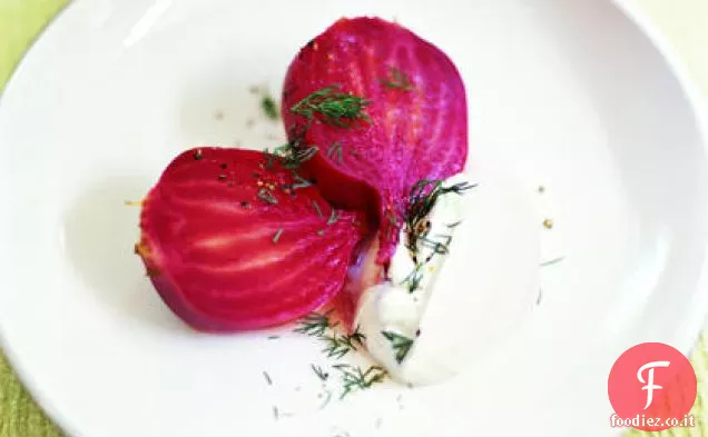 Barbabietole refrigerate con panna acida