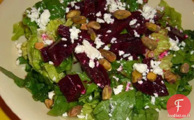 Insalata di barbabietole con pistacchi e formaggio Feta