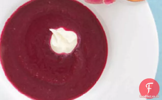 Zuppa di barbabietole e mele