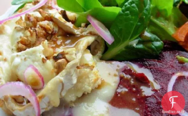 Barbabietola balsamica arrosto con formaggio di capra caldo in crosta di noci