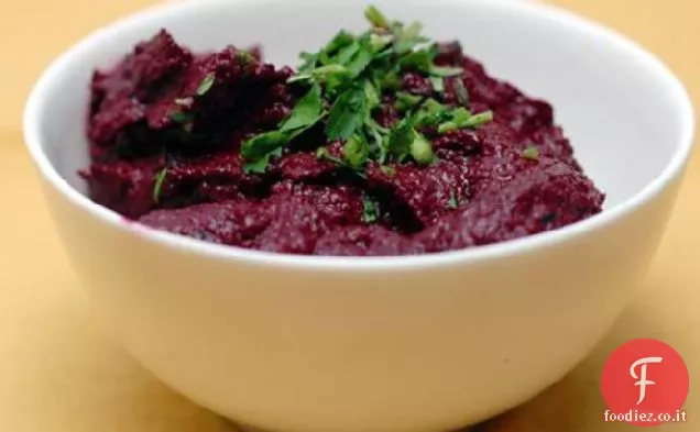 Hummus di barbabietola