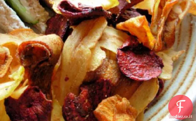 Chips di barbabietola, carota e pastinaca con Fleur De Sel