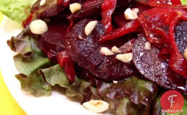 Balsamico al forno Barbabietole con cipolle rosse e nocciole
