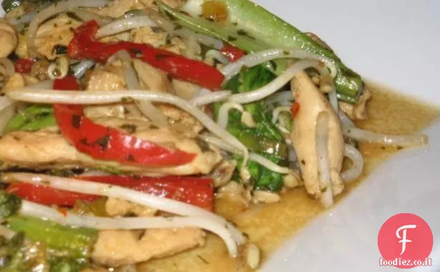 Stile tailandese di pollo Stir Fry