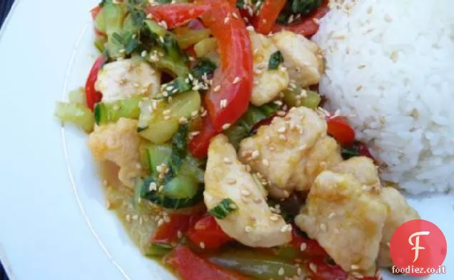 Arancia-Sesamo pollo e verdure Stir Fry