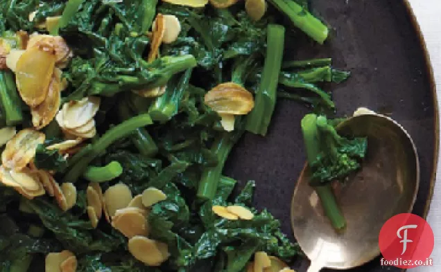 Broccoli Rabe con aglio e mandorle