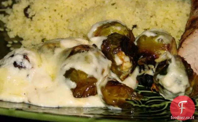 Cavoletti di Bruxelles arrostiti in salsa di formaggio