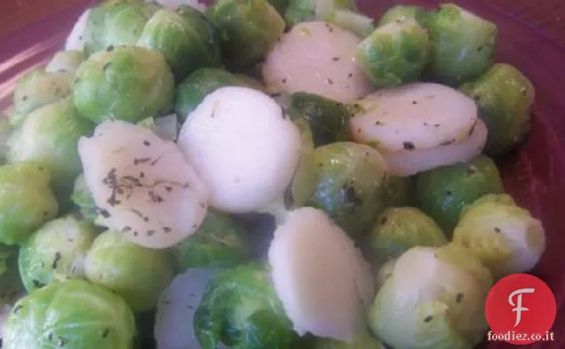 Cavoletti di Bruxelles e castagne all'acqua