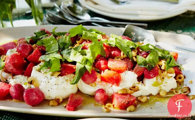 Barbabietole Arrosto con Vinaigrette di Nocciole e Burrata