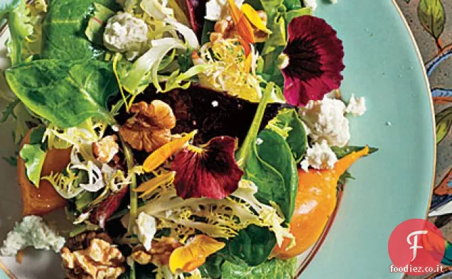 Barbabietole con noci, formaggio di capra e verdure per bambini