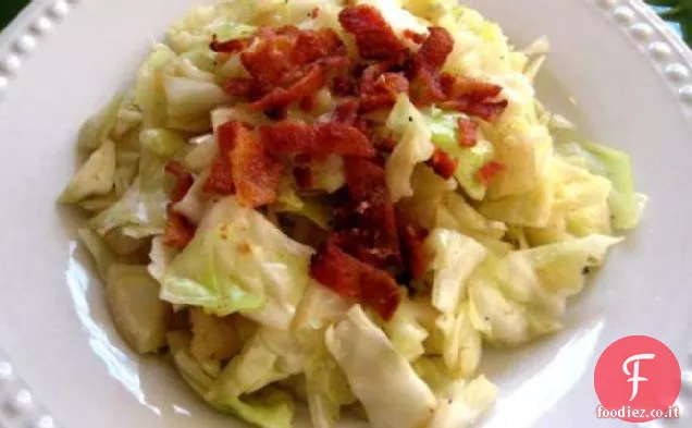 Cavolo fritto e pancetta con cipolla