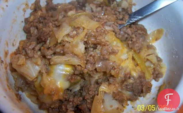 Mescolare le tagliatelle fritte con agnello al curry