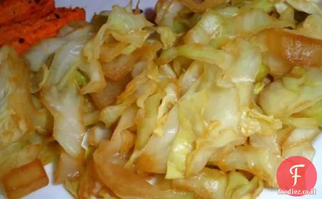 Cavolo saltato in padella a basso contenuto di carboidrati