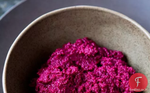 Hummus di barbabietola