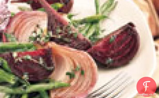Fagiolini arrostiti, cipolla rossa e insalata di barbabietole