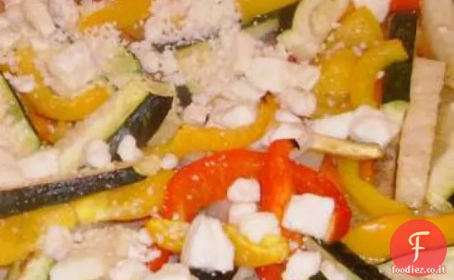 Medley di verdure arrosto al forno con succo di lime e formaggio Feta