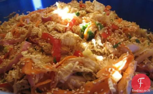 Insalata di pollo con spaghetti di riso