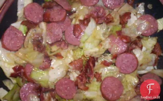 Salsiccia affumicata e cavolo fritto
