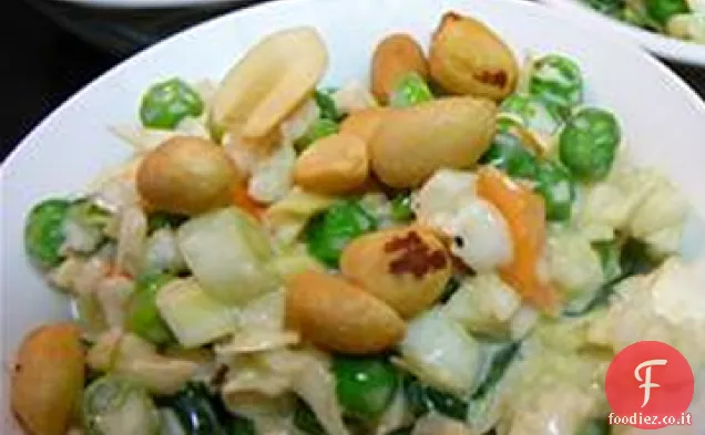 Insalata di cavolo con piselli