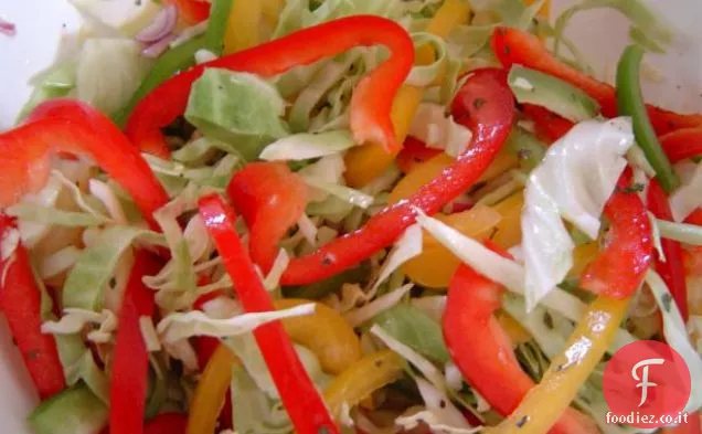 Tricolor Peperone, ananas Cole Slaw