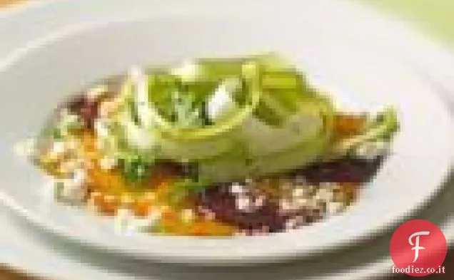 Insalata di asparagi, barbabietole e formaggio di capra