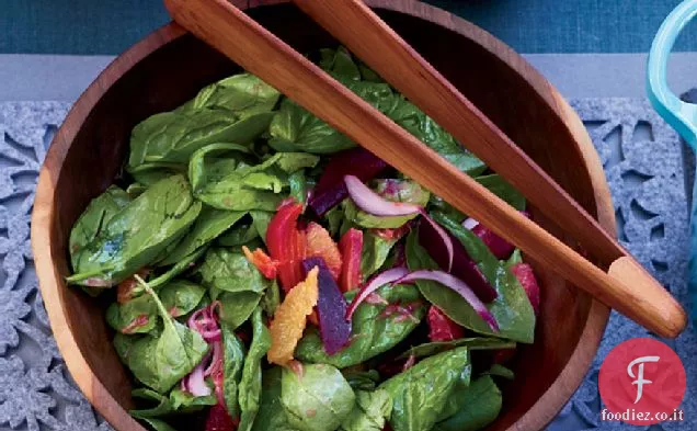 Insalata di spinaci con agrumi e barbabietole arrosto