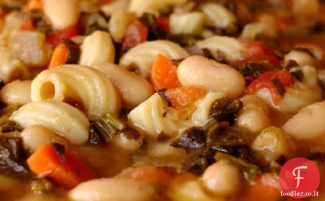 Abbondante zuppa di fagioli bianchi toscani