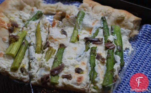 Pizza agli asparagi di primavera