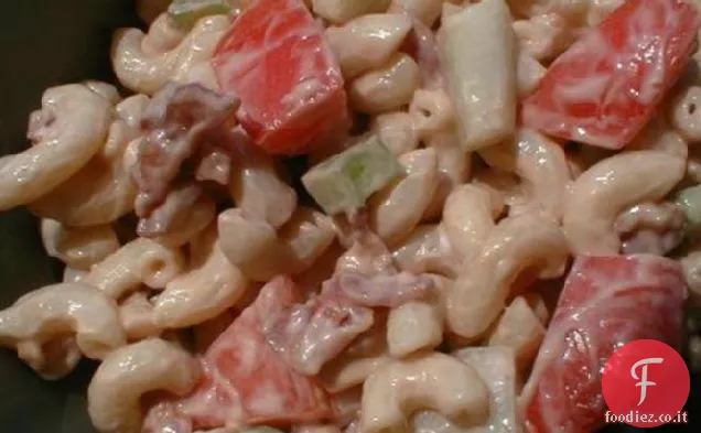 Insalata di maccheroni al pomodoro e pancetta