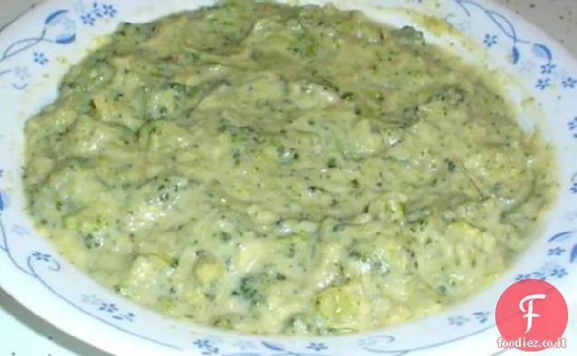 Zuppa di broccoli cremosa vegana
