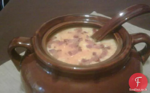 Zuppa di patate cremosa con tutti i fissaggi