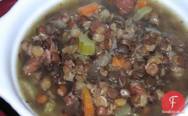 1 ora di prosciutto affumicato e zuppa di lenticchie