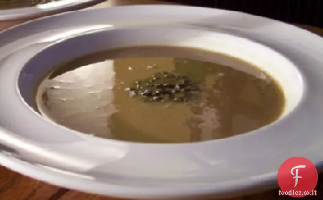Zuppa di castagne e sherry con contorno di tartufo