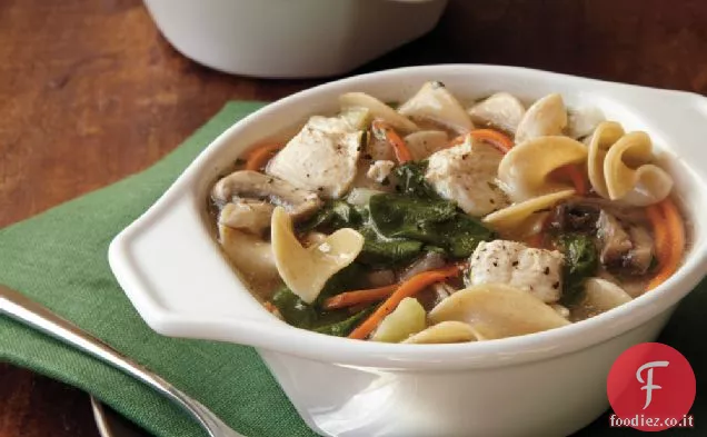 Zuppa di spaghetti di pollo al rosmarino