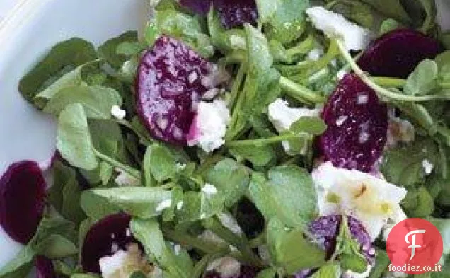 Insalata di crescione con barbabietole e ricetta Feta