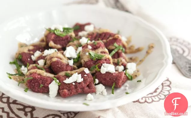 Gnocchi di Barbabietola con Salsa di Senape e Formaggio di Capra