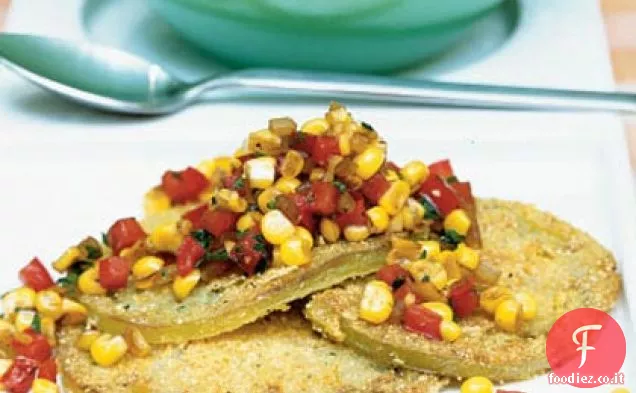 Insalata di pomodori verdi fritti con salsa di mais caldo