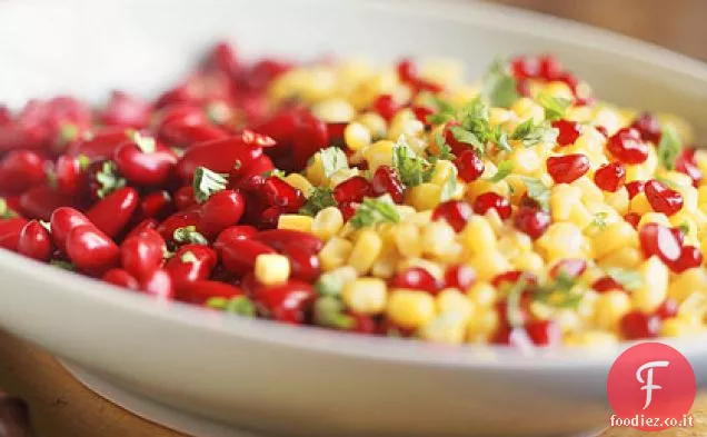 Insalata di fagioli, mais e melograno