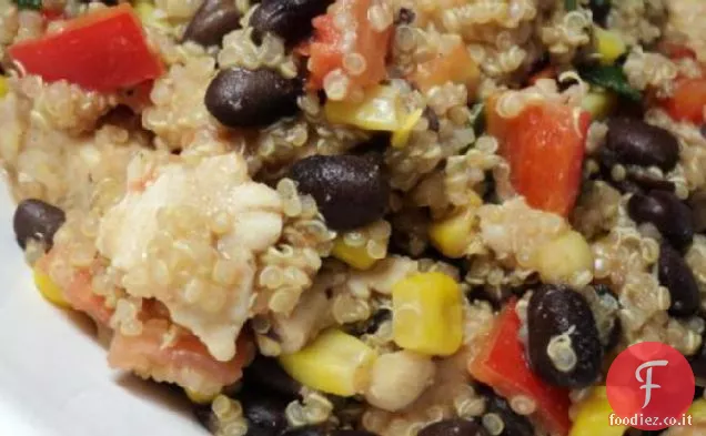 Insalata di quinoa con pollo e fagioli neri