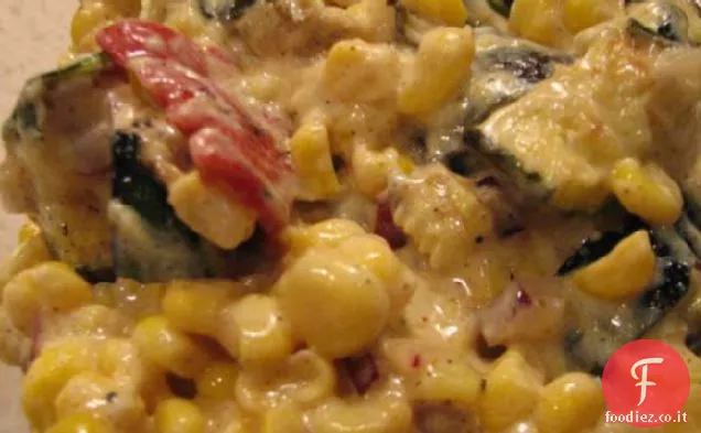 Insalata di mais al curry, zucchine e peperoni