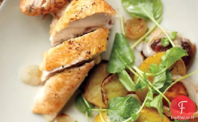 Pollo arrosto veloce con patate, cipolle e crescione