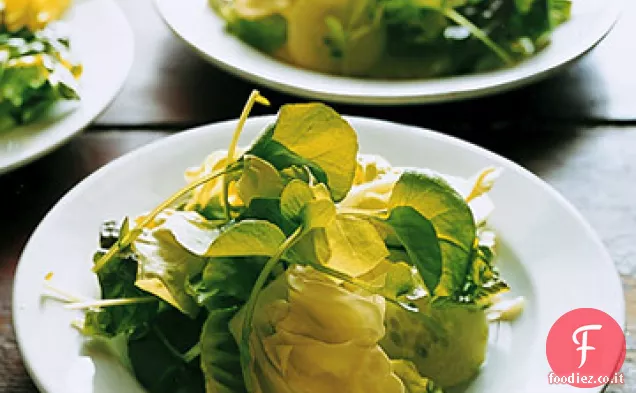 Insalata verde con salsa di senape