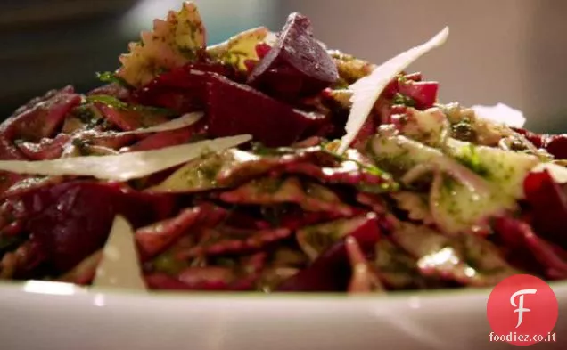 Farfalle con Vinaigrette di Barbabietola e Pesto di Prezzemolo