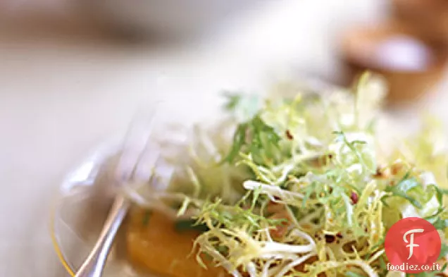 Insalata di Frisee, Arancia e nocciole tostate