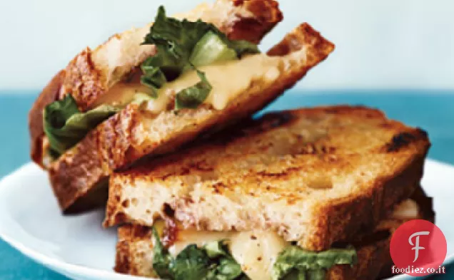 Formaggio Grigliato con Marmellata di Cipolle, Taleggio e Scarola